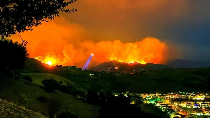 Airport Fire in Trabuco Canyon